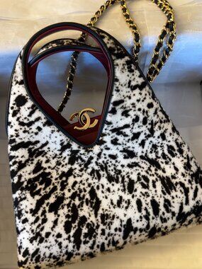 NEW CHANEL "Chic Lady" Dalmatian Print Small Shopping Bag 26A Pony Hair Full Set